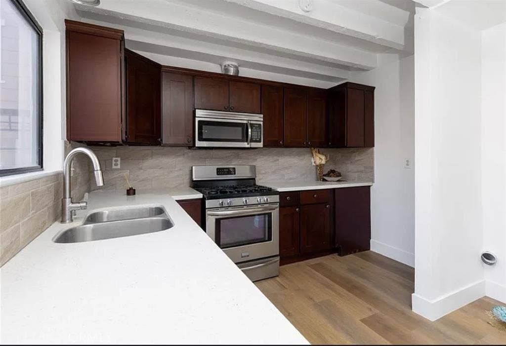 Room for rent available