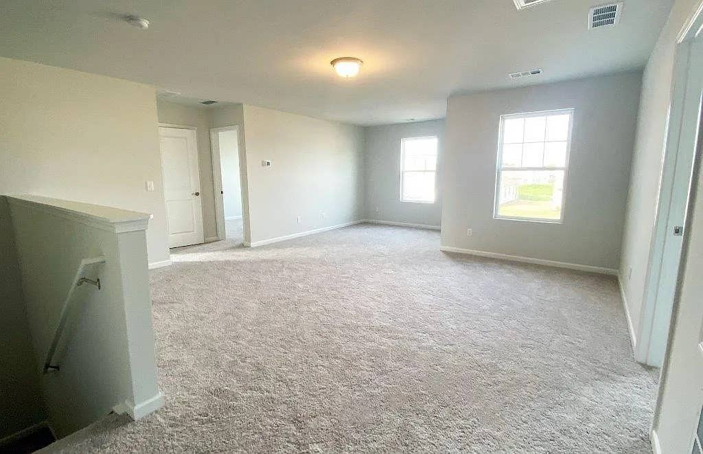 5 Bed 3 bath house in Murfreesboro