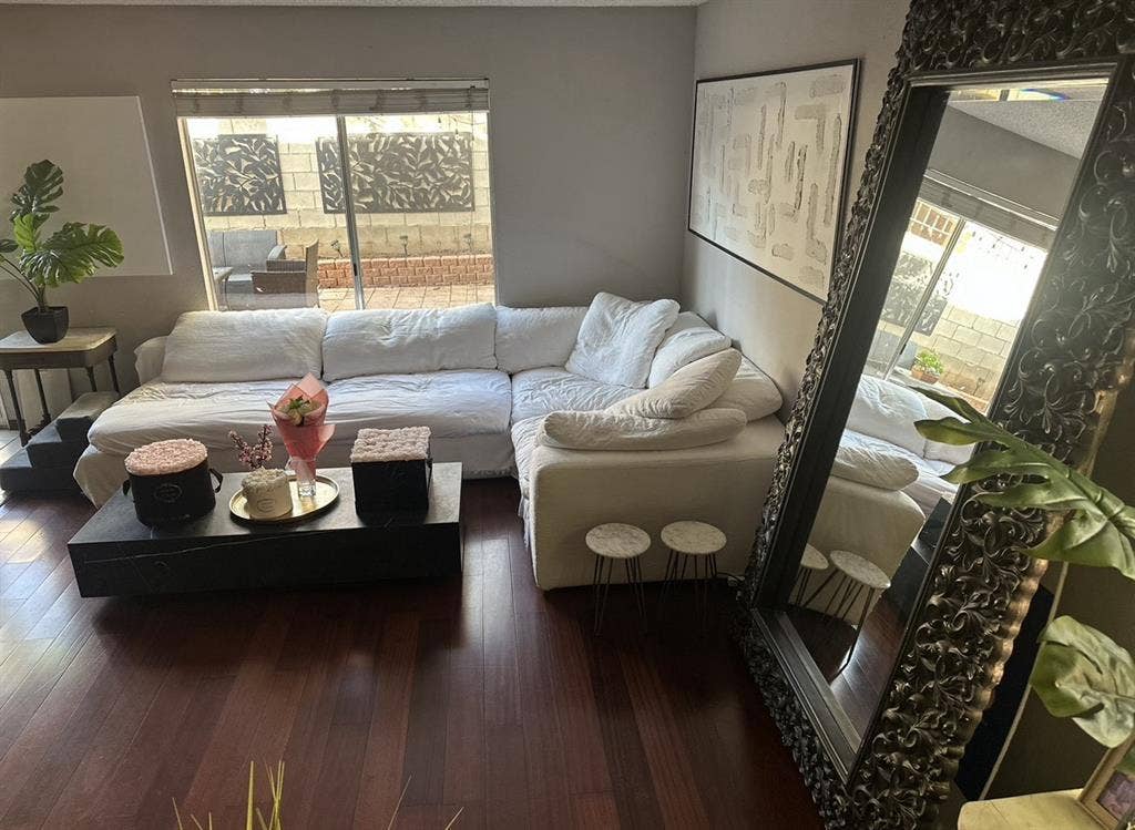 FURNISHED ROOM FOR RENT IB