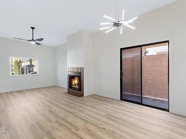 Room for rent in North Phoenix!