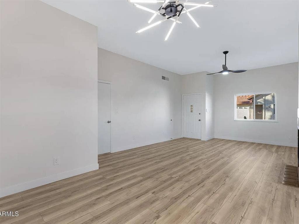 Room for rent in North Phoenix!