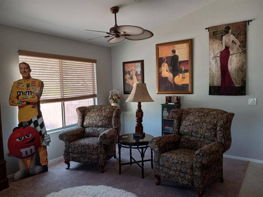 Room for rent in nice house $850 mo