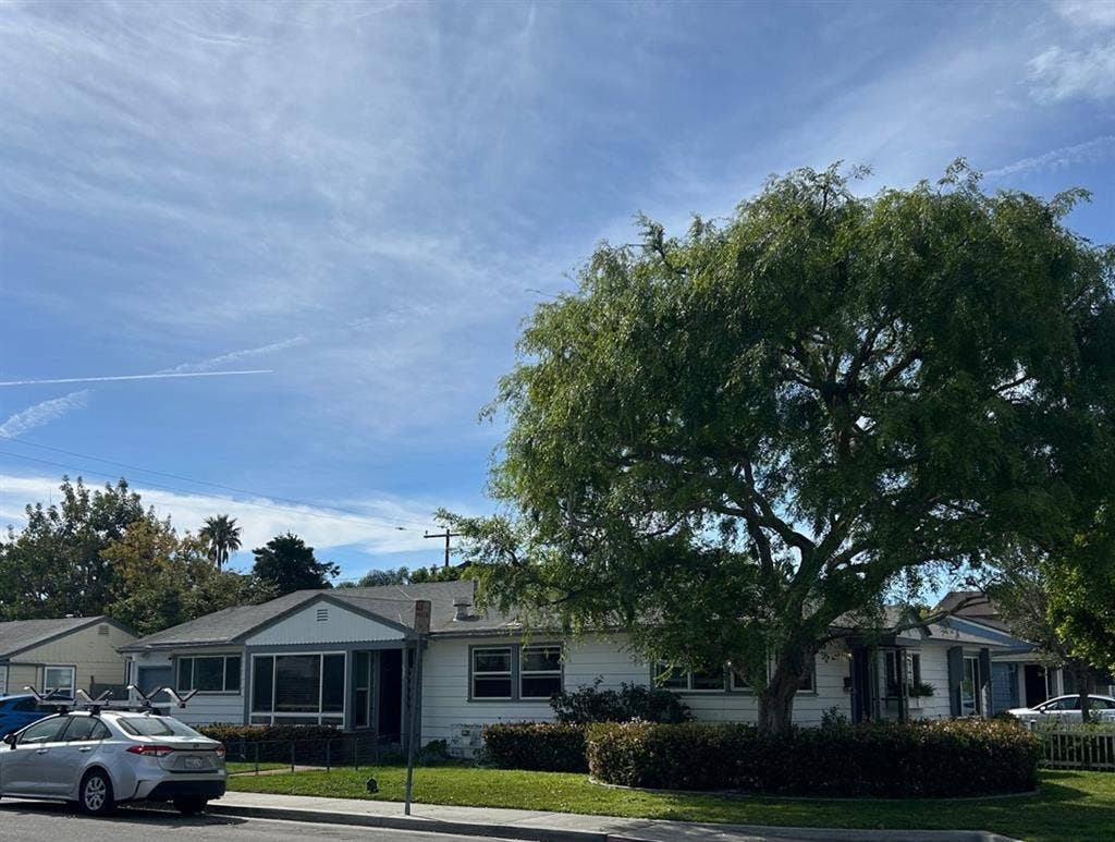 Master Bedroom in Costa Mesa
