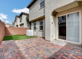 Bedroom/private bath in NW
