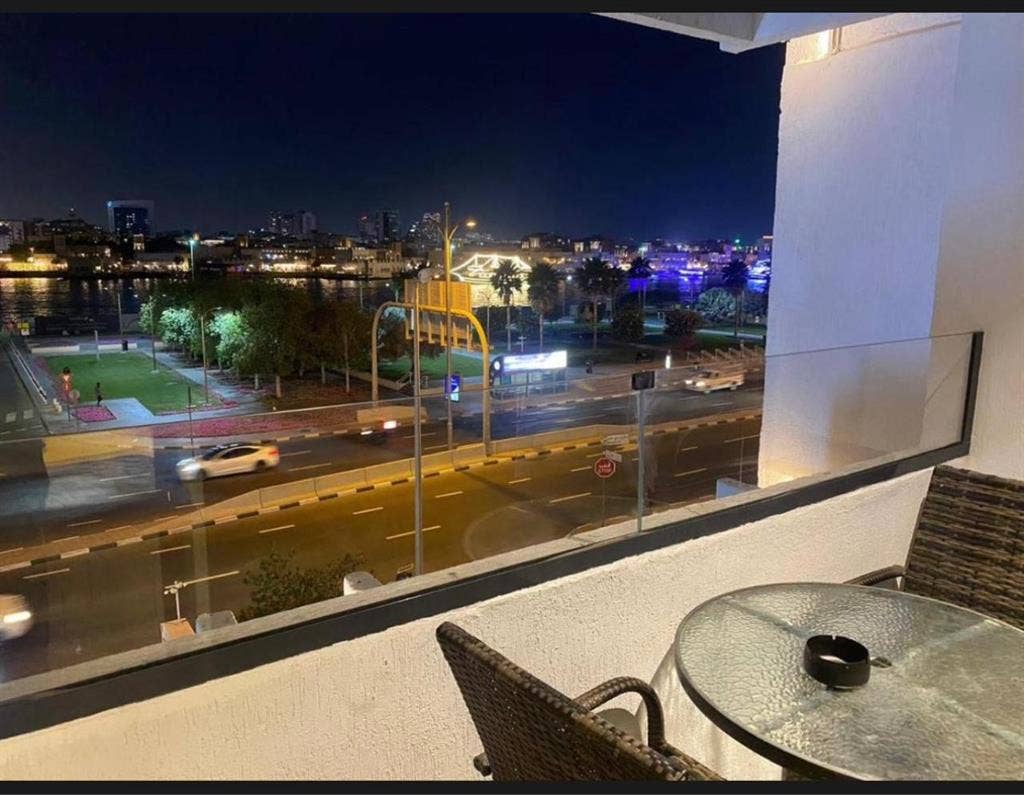 bed space in deira near metro for