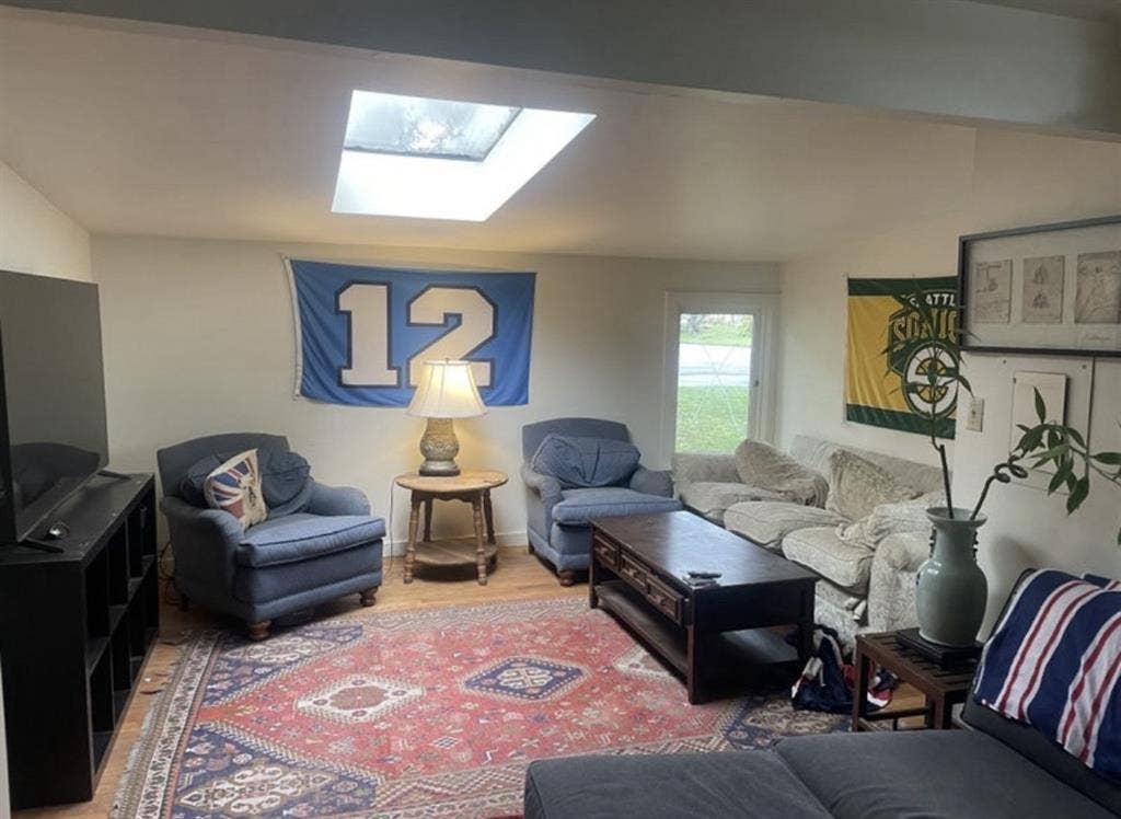 Room for rent in Bellevue