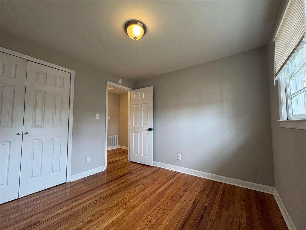 Coliving Room w/ Shared Areas CLT