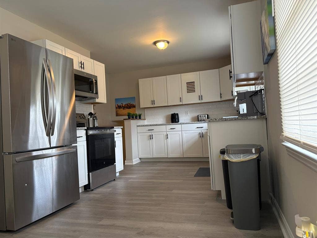 Coliving Room w/ Shared Areas CLT