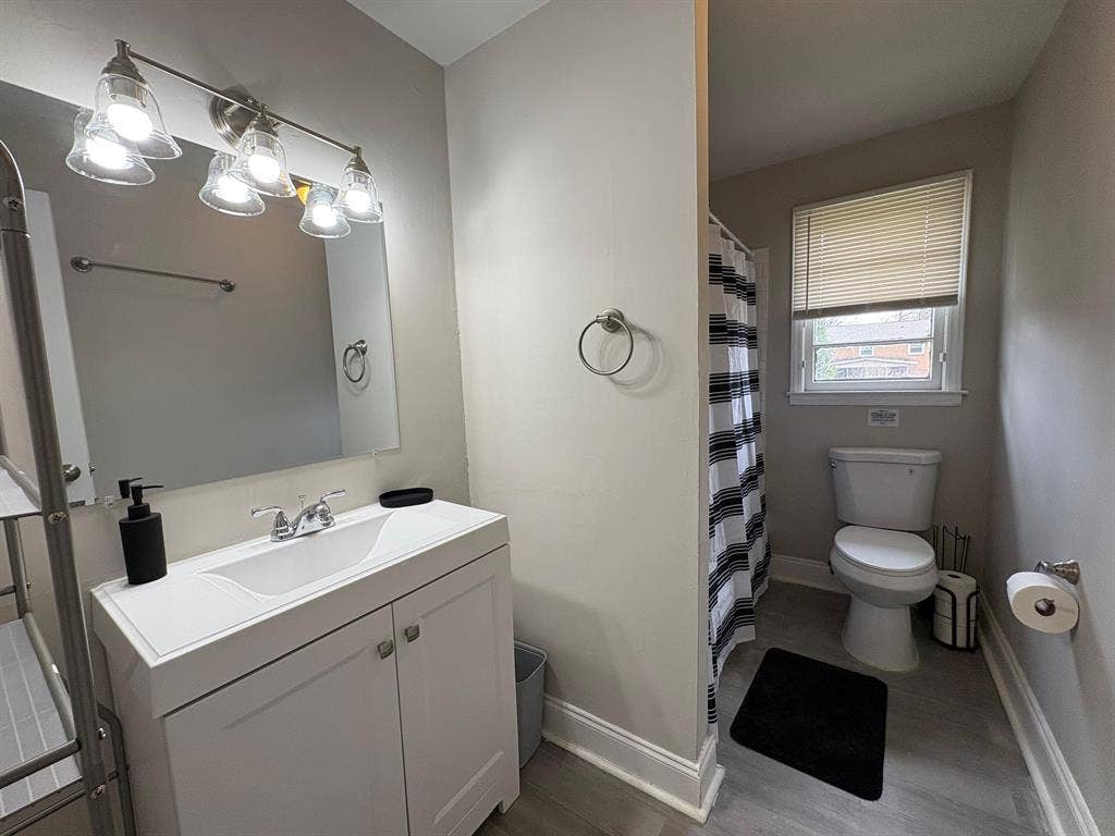 Coliving Room w/ Shared Areas CLT