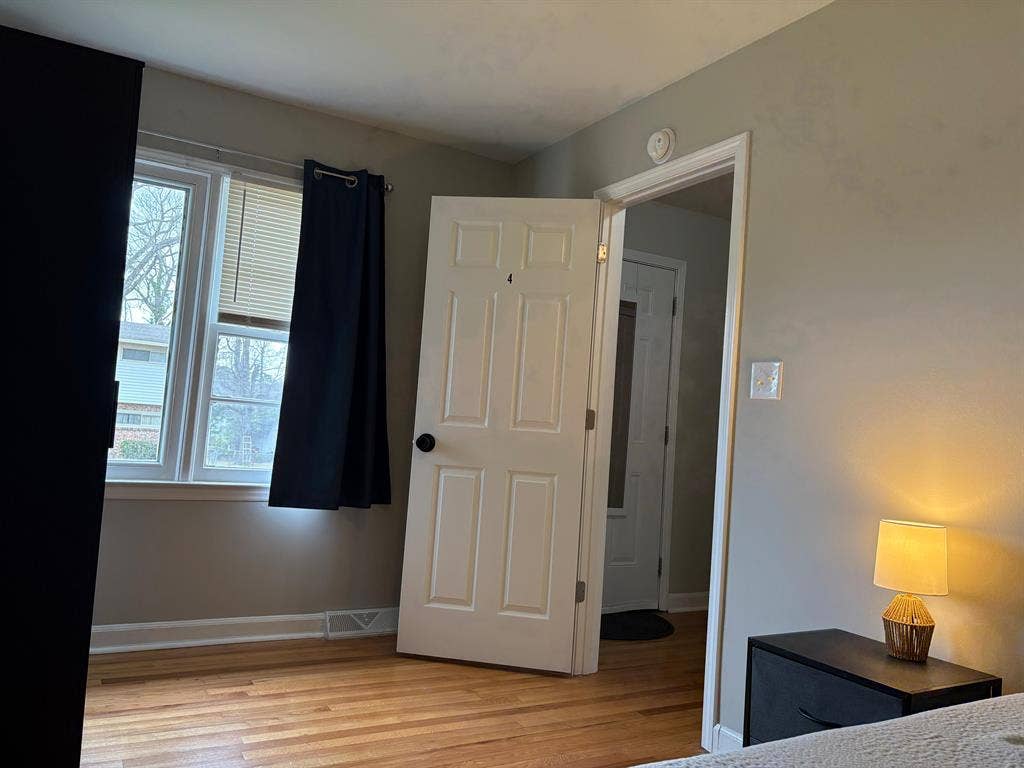 Coliving Room w/ Shared Areas CLT