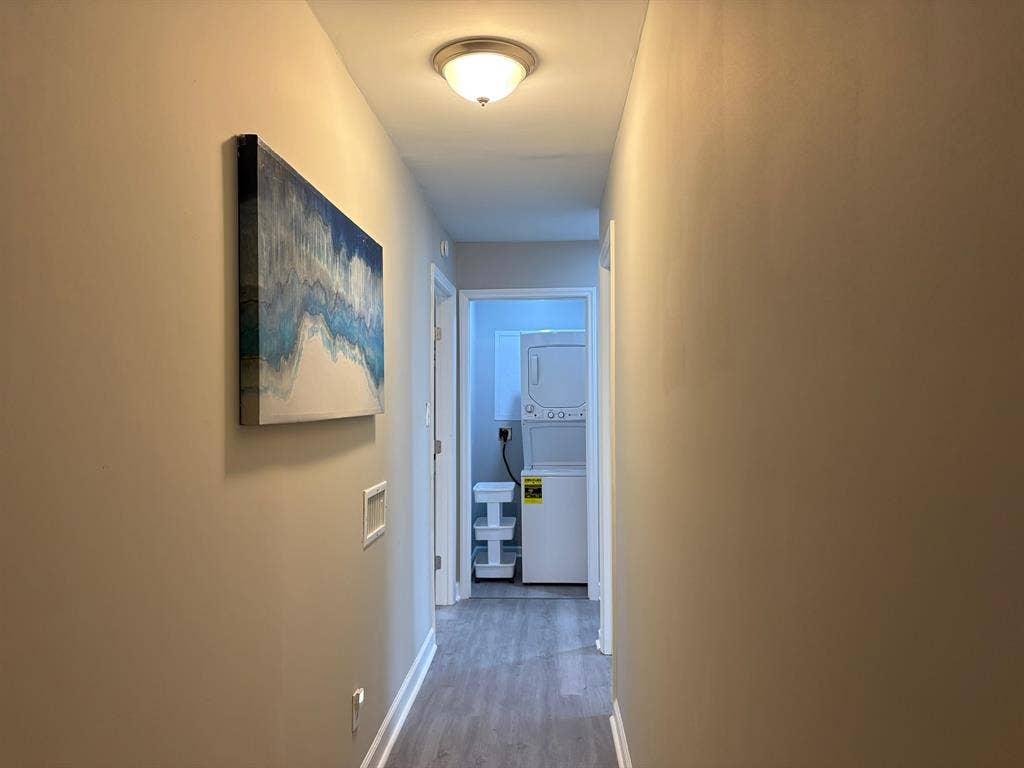 Coliving Room w/ Shared Areas CLT