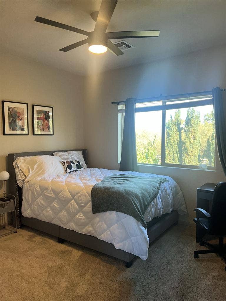 Room with en-suite bathroom in phx!