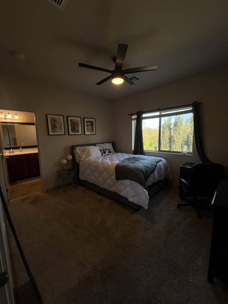 Room with en-suite bathroom in phx!
