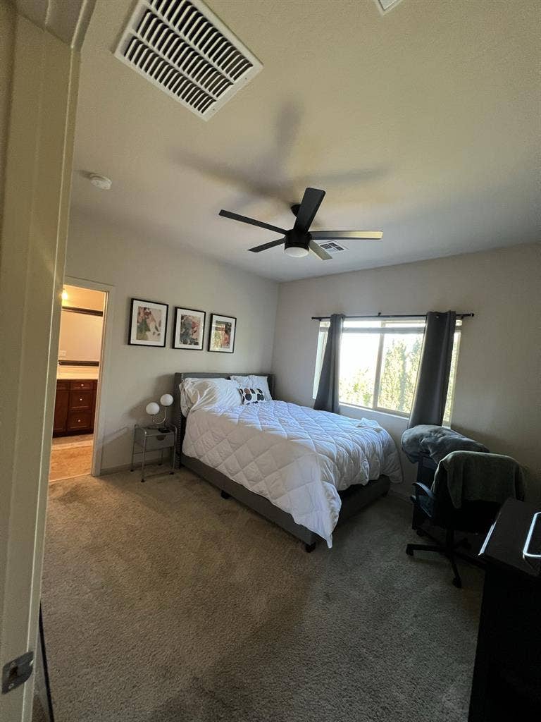 Room with en-suite bathroom in phx!