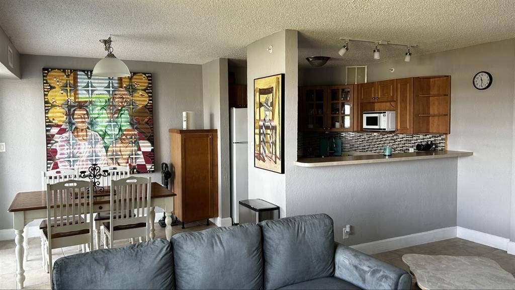 Room for rent in 2-bedroom Condo