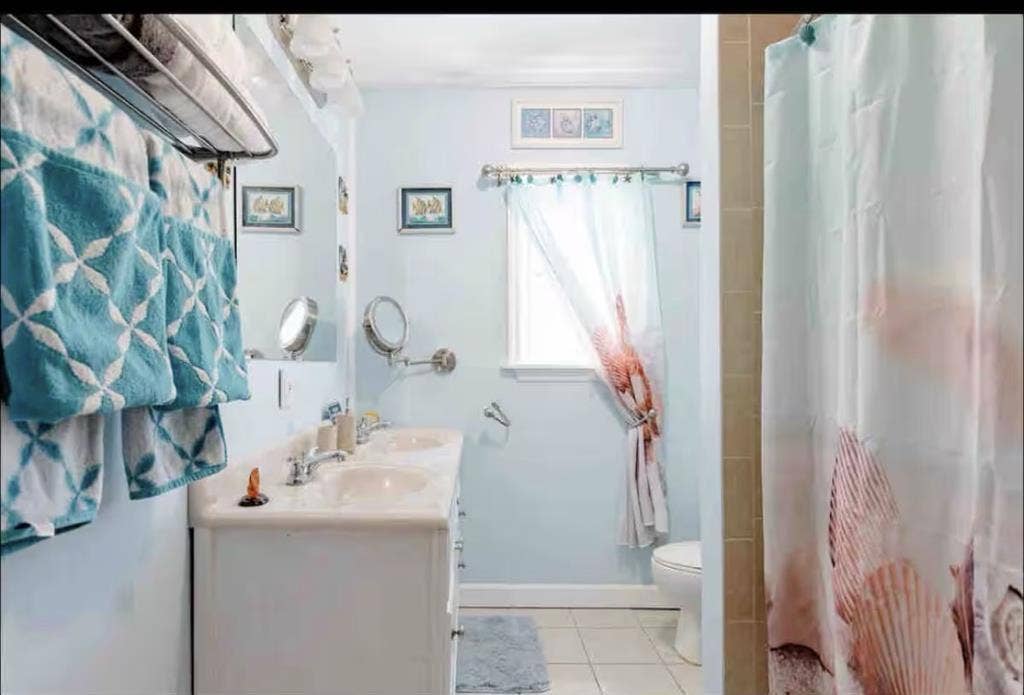 Small room fully furnished