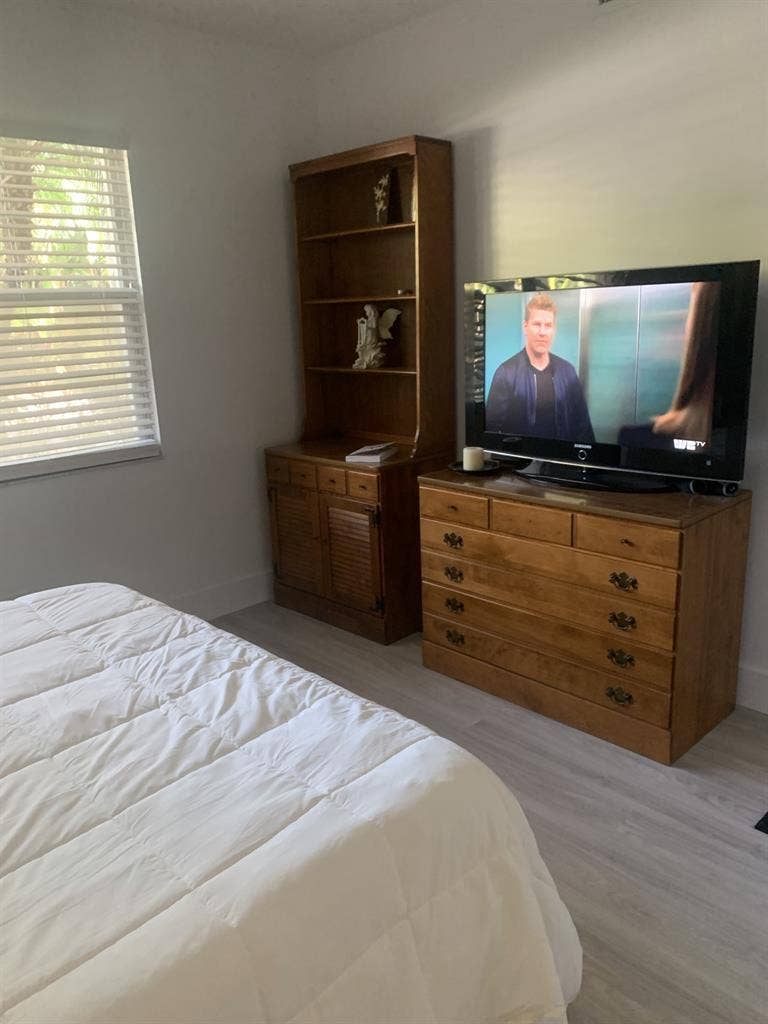 Room 4 Rent/female/Starting April 1