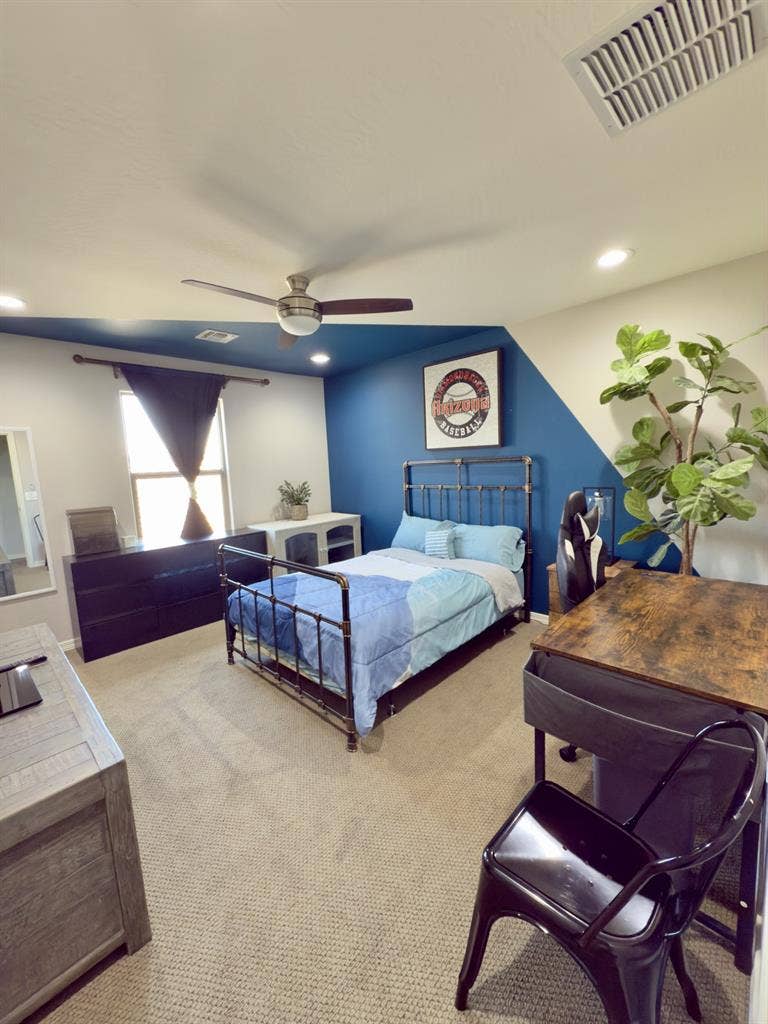 Private room for rent