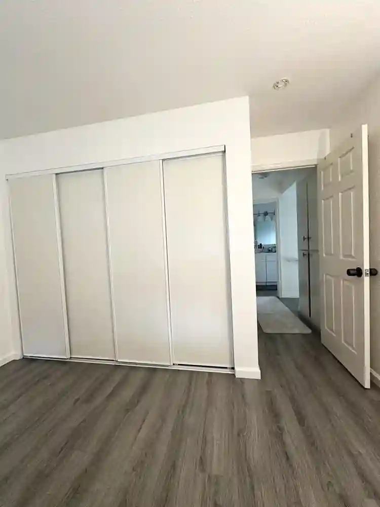 Private bedroom close to Travis Afb