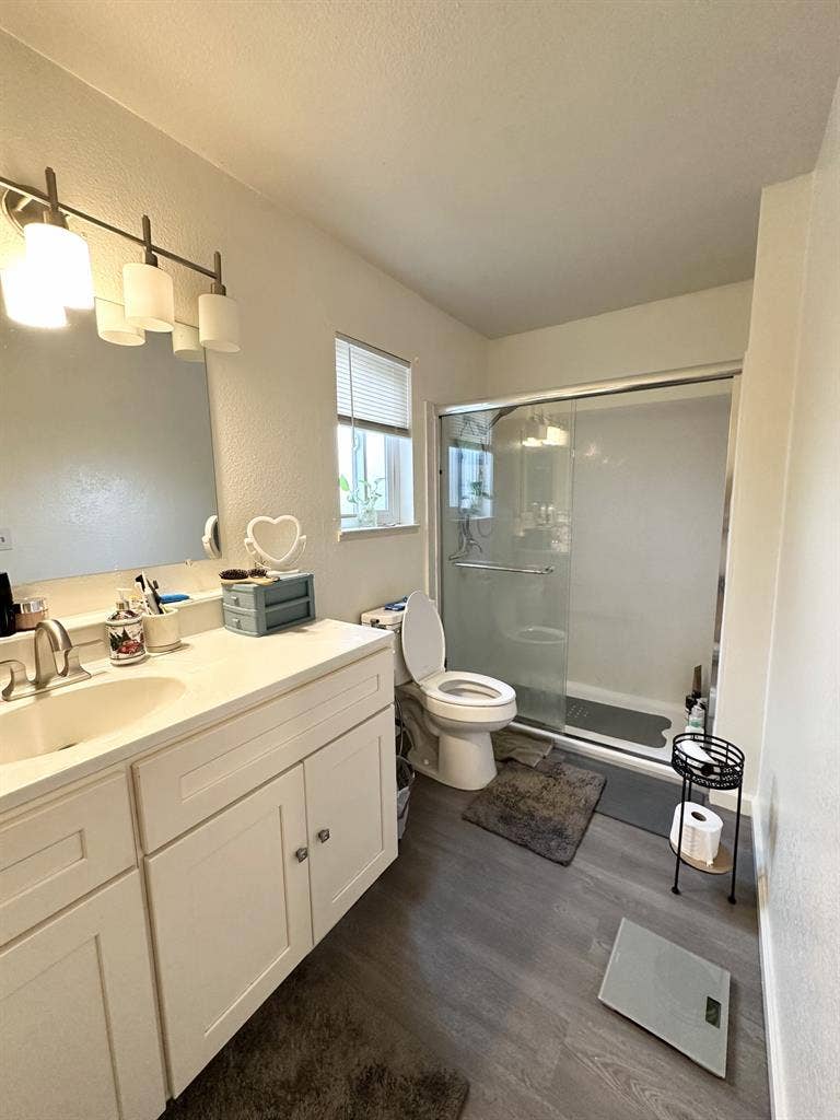 Private bedroom close to Travis Afb