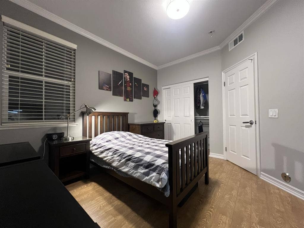 Room with Kitchette