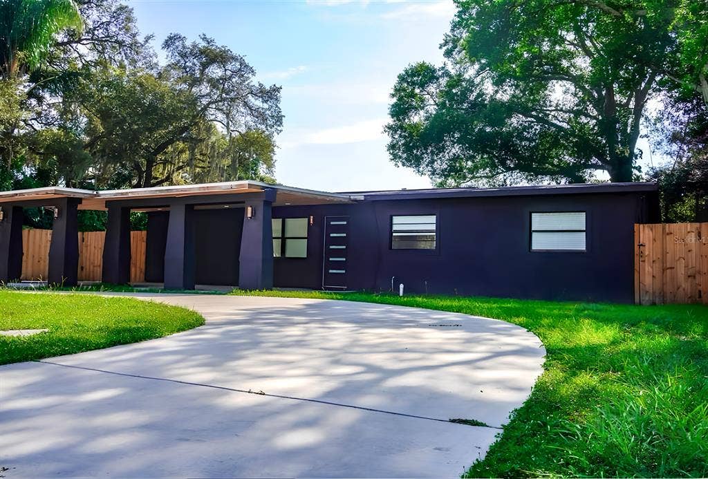 9 BR in Tampa