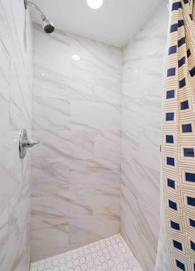 9 BR in Tampa
