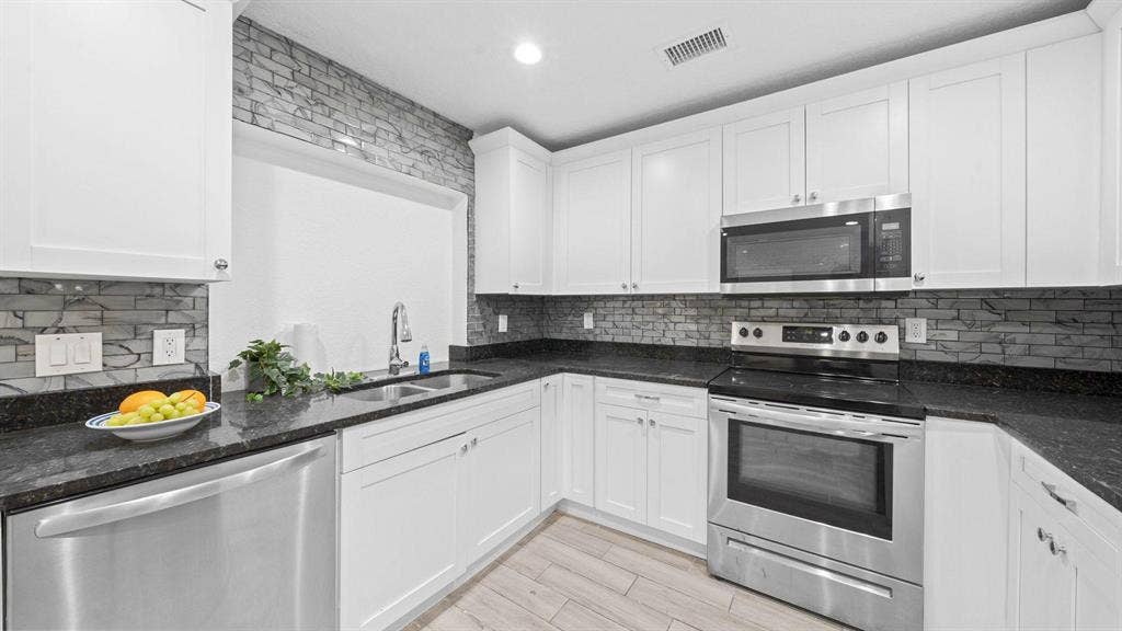9 BR in Tampa