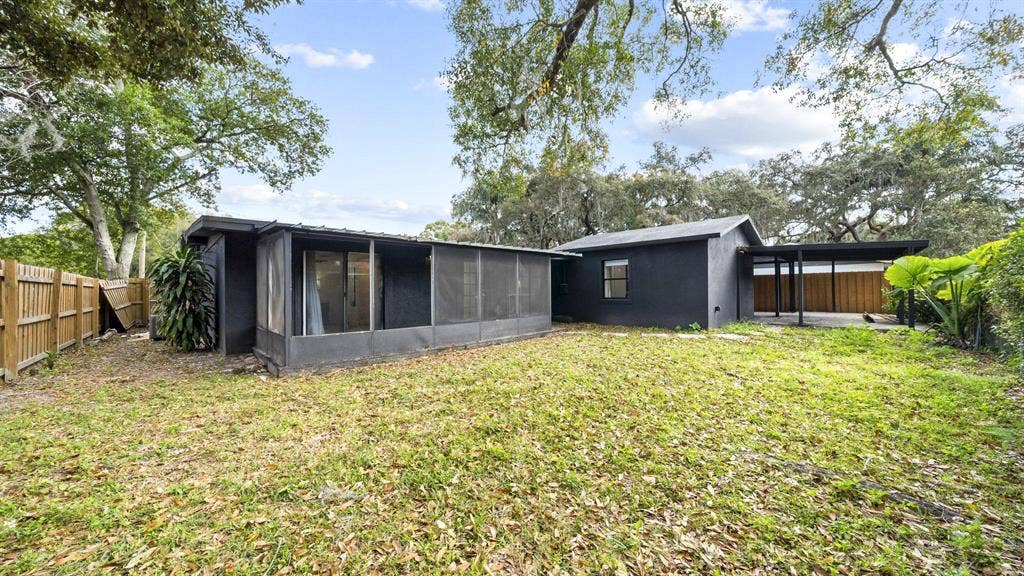 9 BR in Tampa