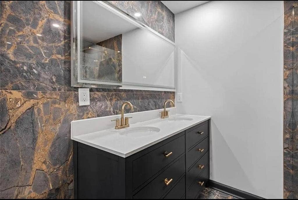 6 BR in Atlanta