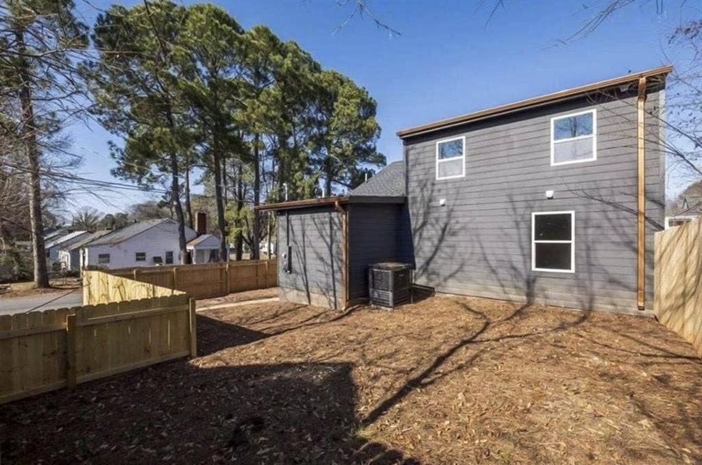 6 BR in Atlanta