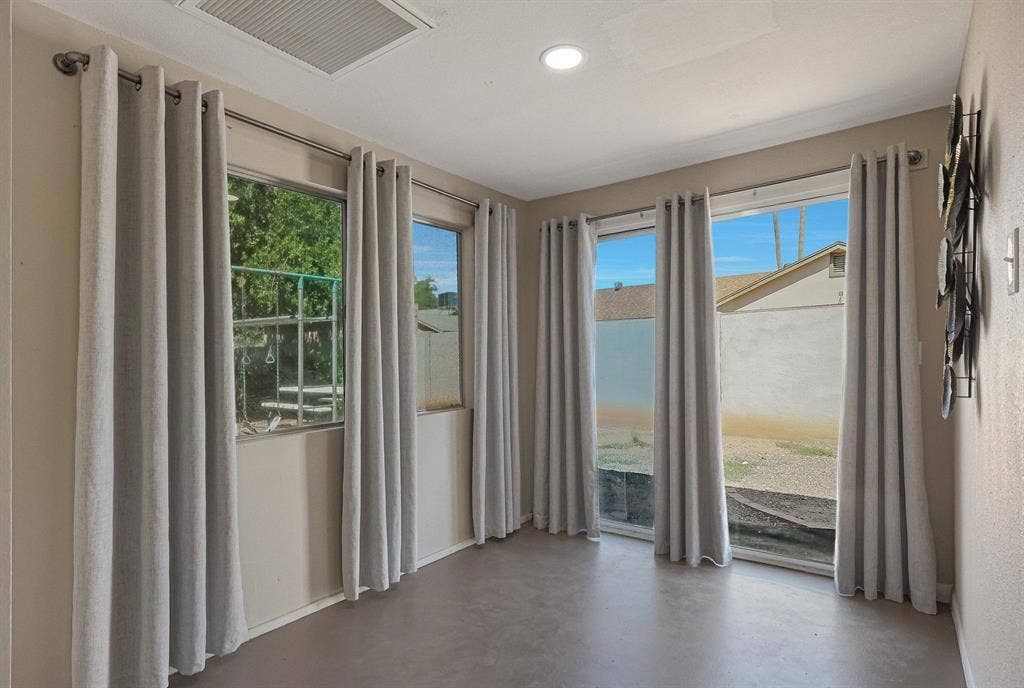 7 BR in Phoenix