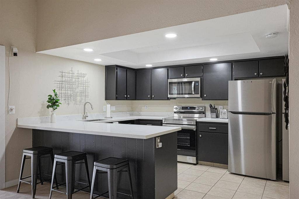 7 BR in Phoenix