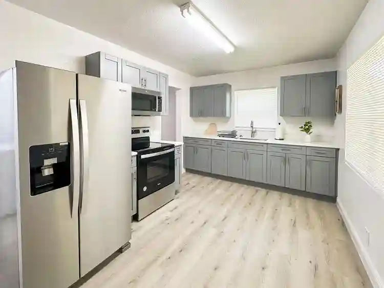 8 BR in Tampa