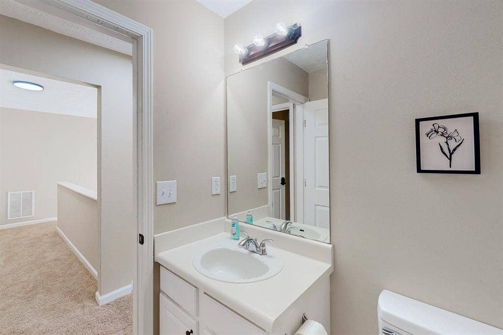 6 BR in Stone Mountain