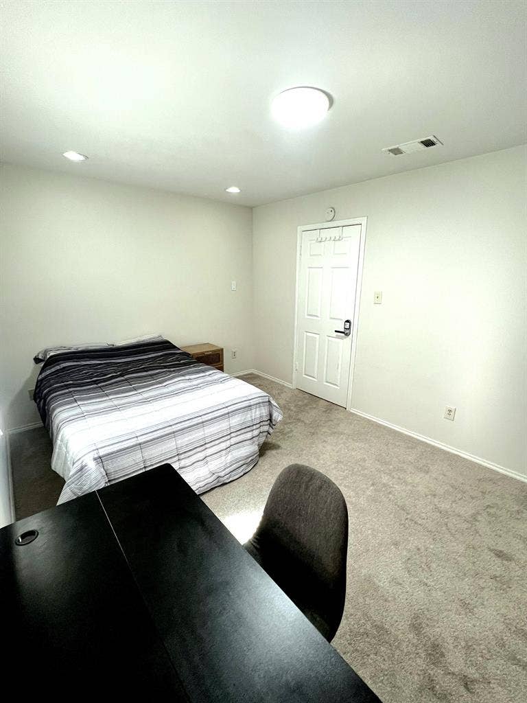 3 BR in Austin