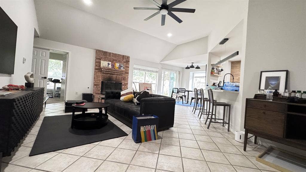 3 BR in Austin