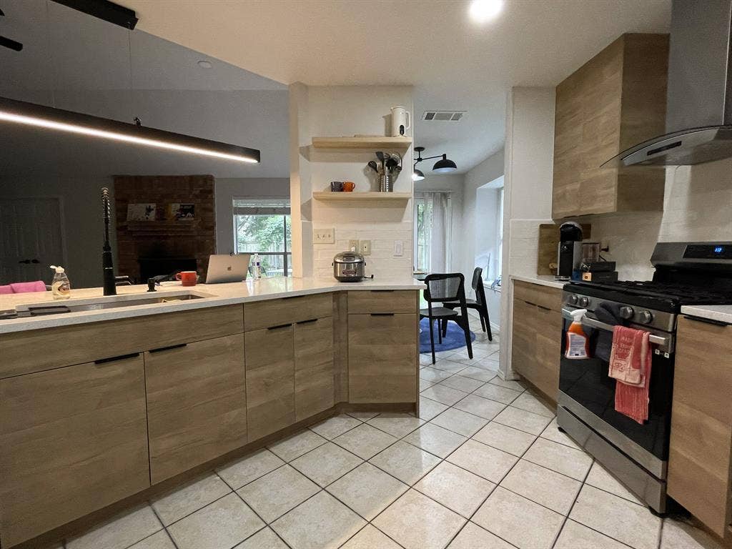 3 BR in Austin