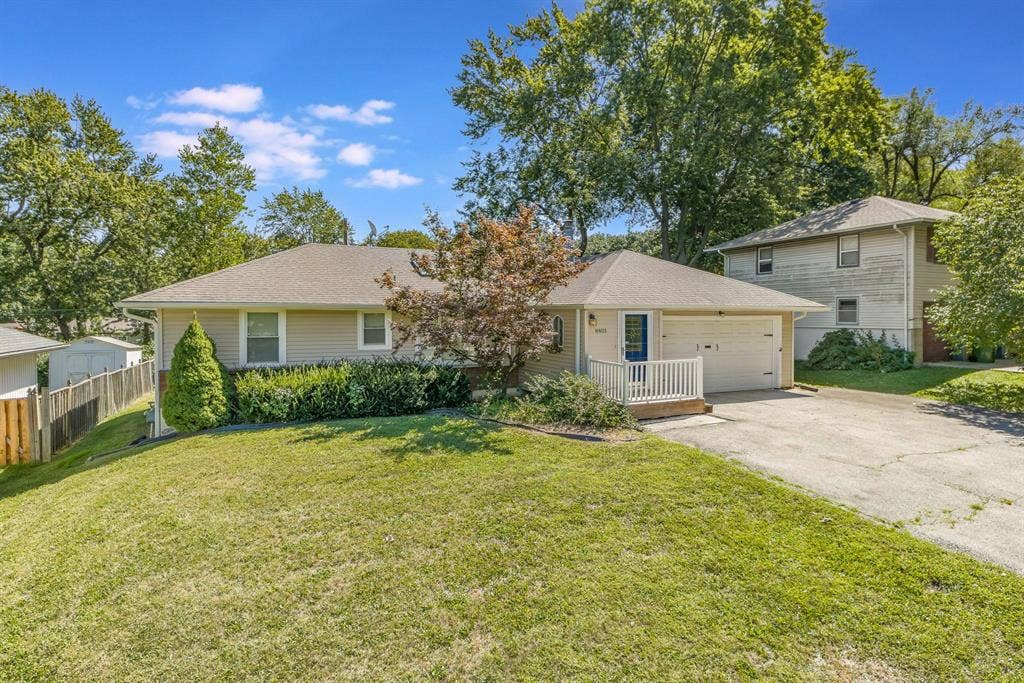 7 BR in Raytown
