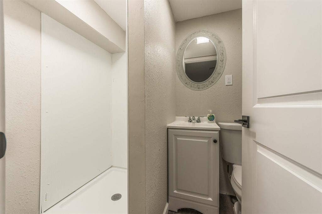 7 BR in Raytown