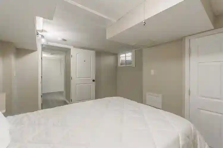 7 BR in Raytown
