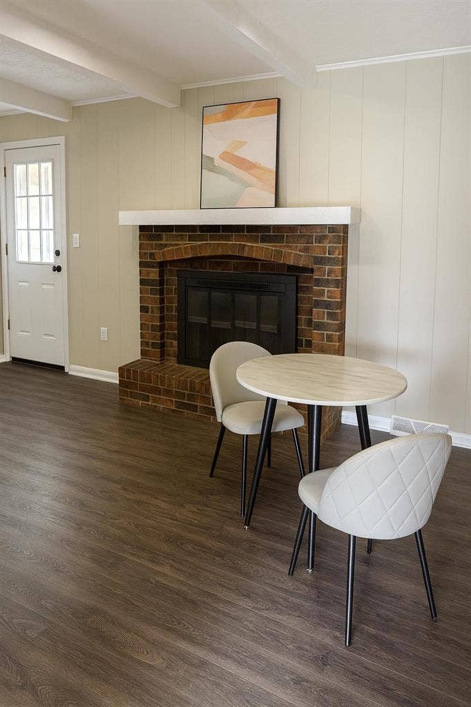 7 BR in Blue Springs
