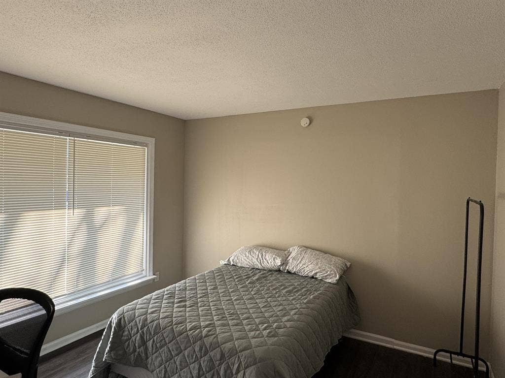7 BR in Blue Springs