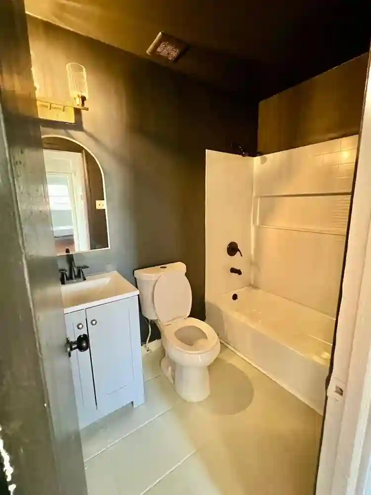 6 BR in Jonesboro