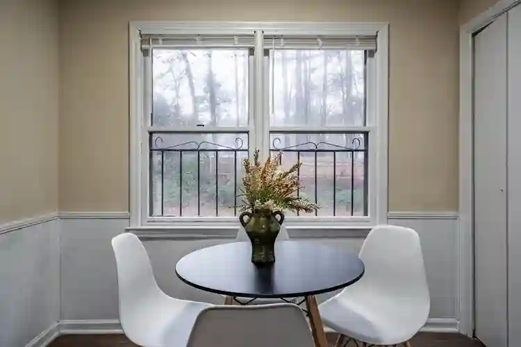9 BR in Riverdale