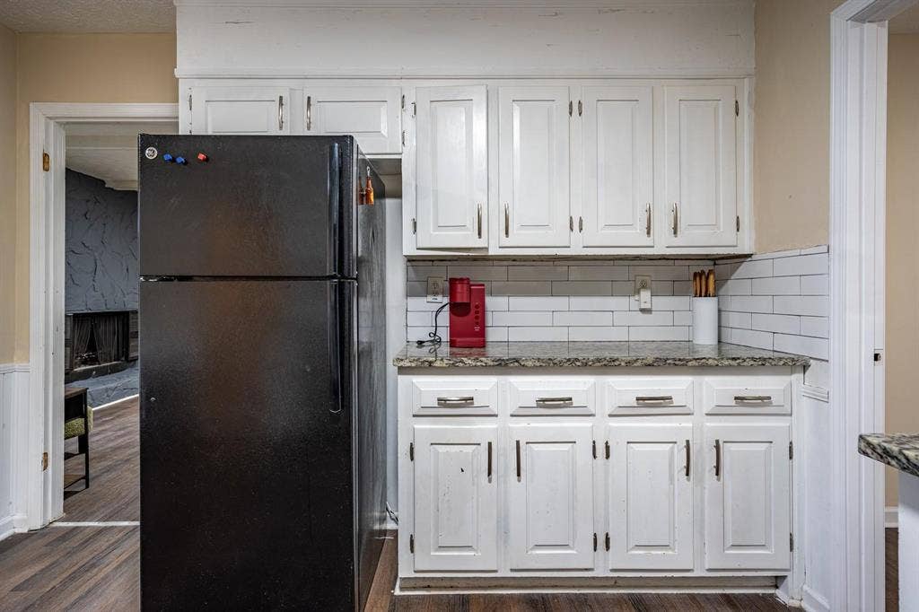8 BR in Riverdale