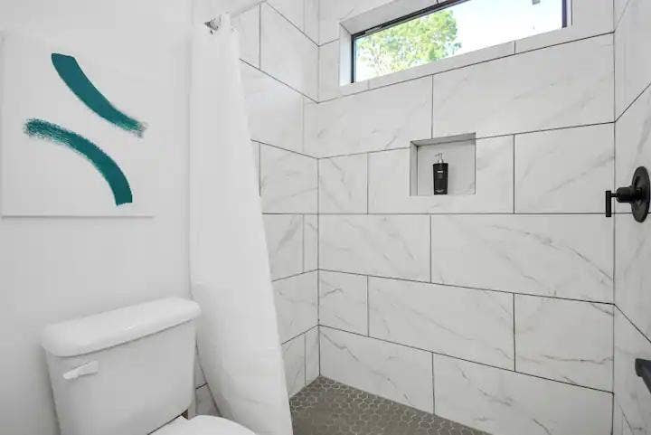 8 BR in Houston