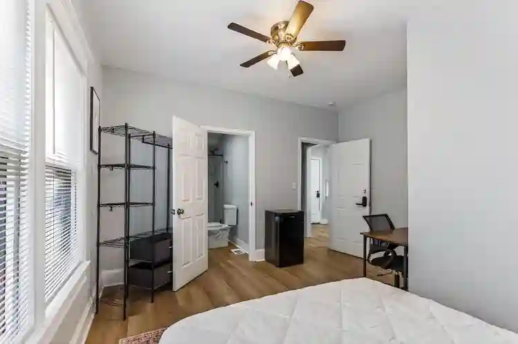 9 BR in Kansas City