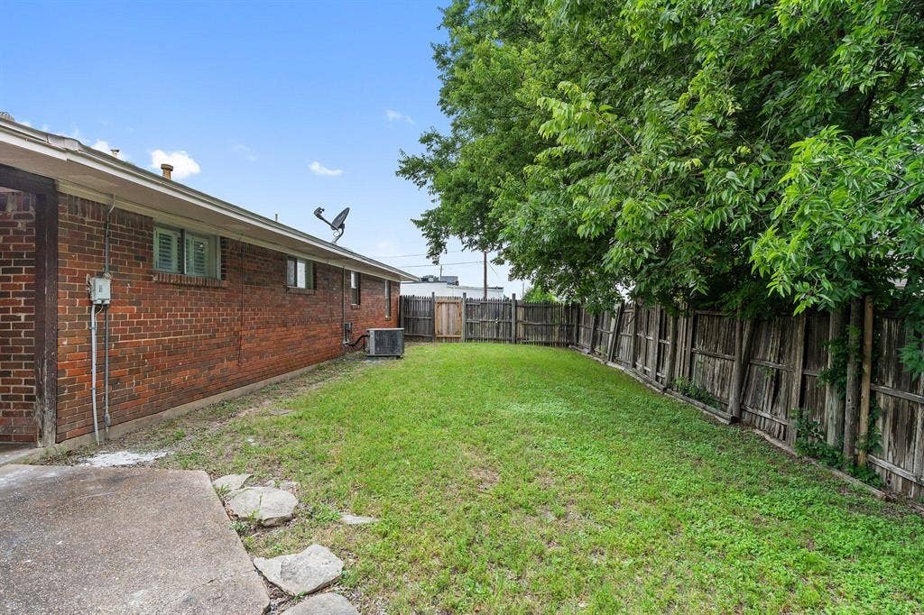 5 BR in DeSoto