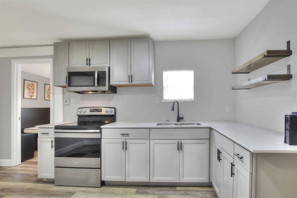 5 BR in Bartow
